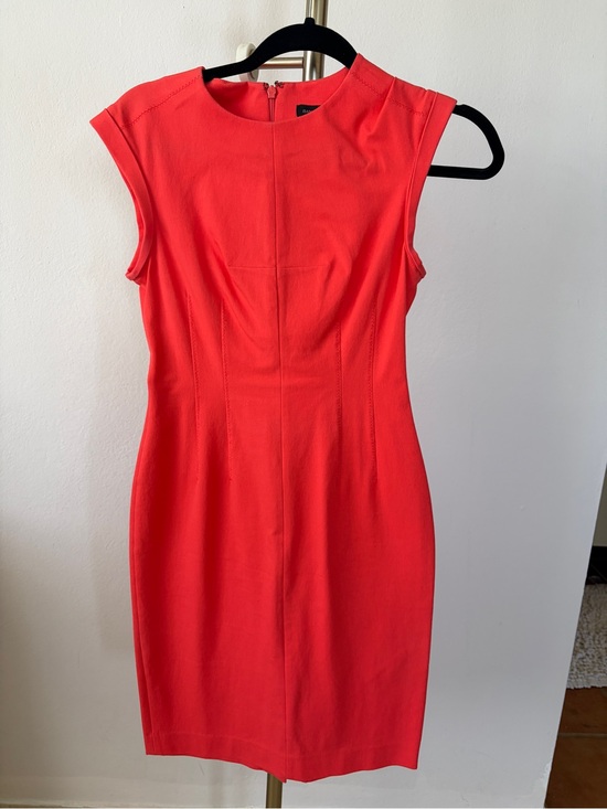 Banana Republic Dresses & Skirts - Banana Republic Coral-Red Sleeveless Sheath Dress